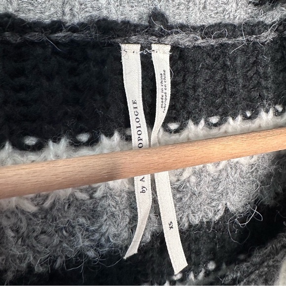 Anthropologie Turtleneck Striped Sweater Crop Gray Black White Size XS - Picture 6 of 7